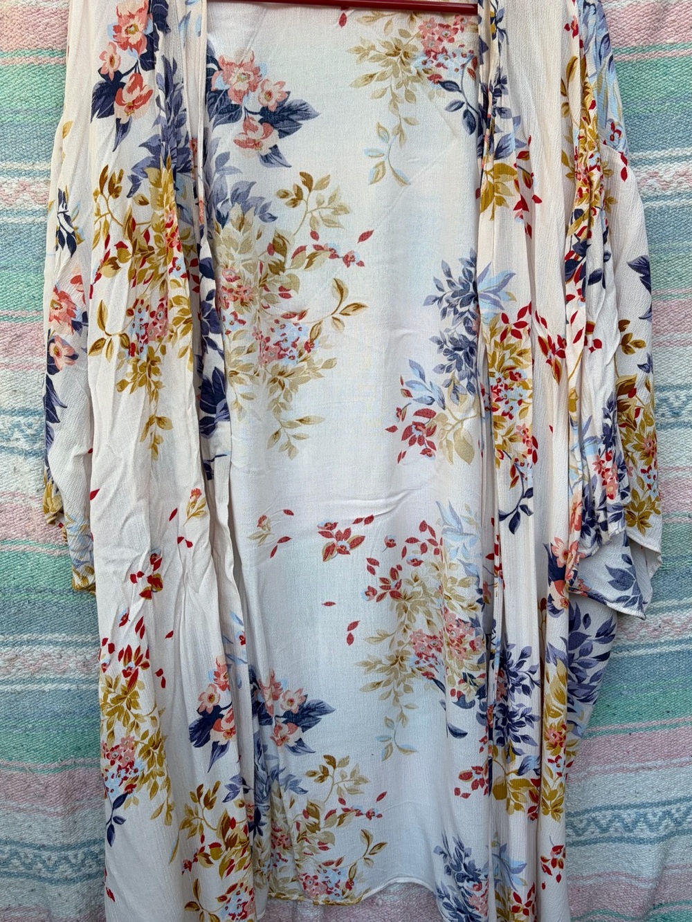 Moa Moa Cream Floral Lightweight Kimono Wrap